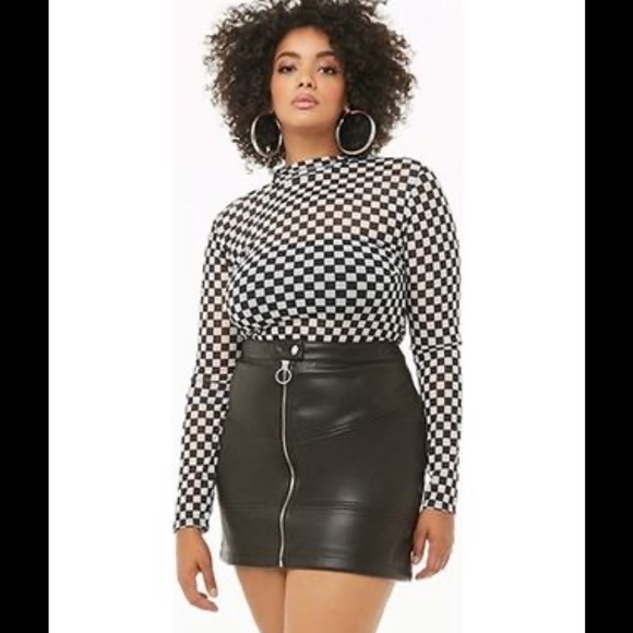 NWT Plus Size 1X Faux Leather Zip Up Mini Skirt - Picture 6 of 6